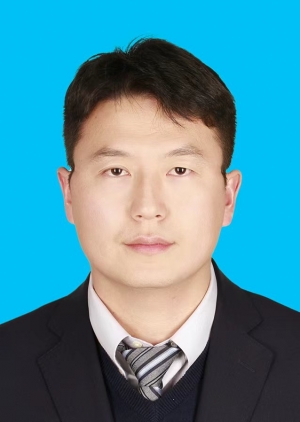 卢磊